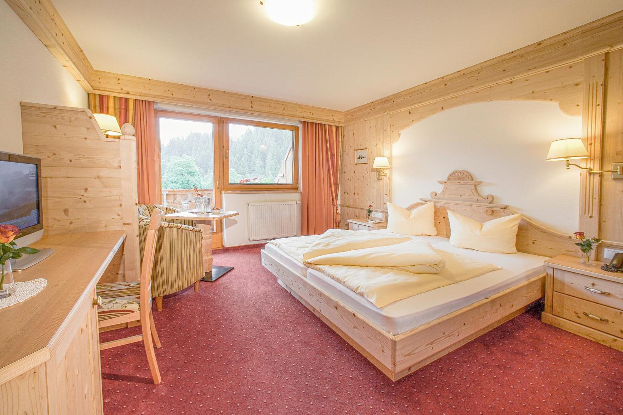 Alpenhotel Tirolerhof Gerlos Værelse billede