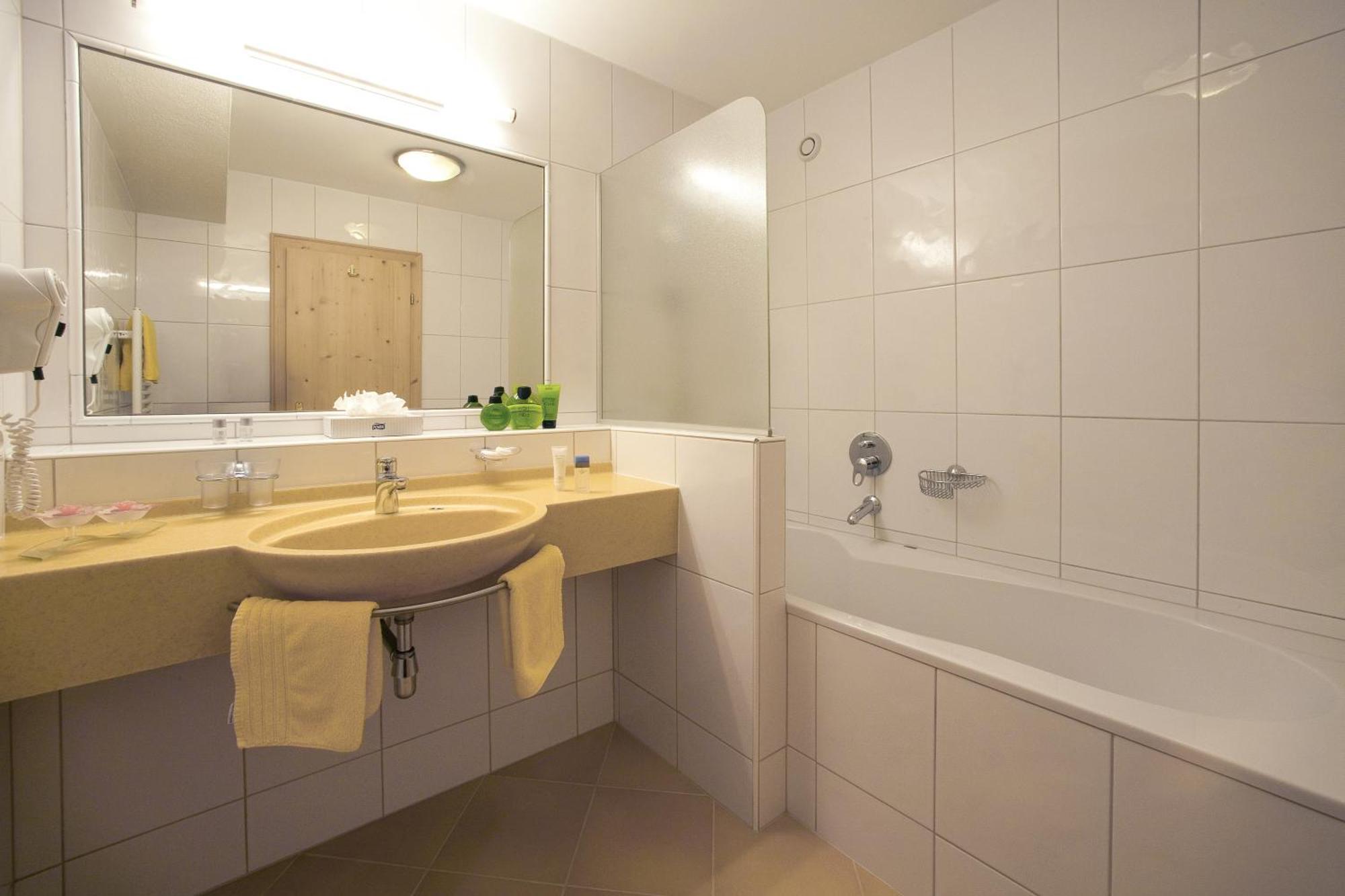 Alpenhotel Tirolerhof Gerlos Værelse billede