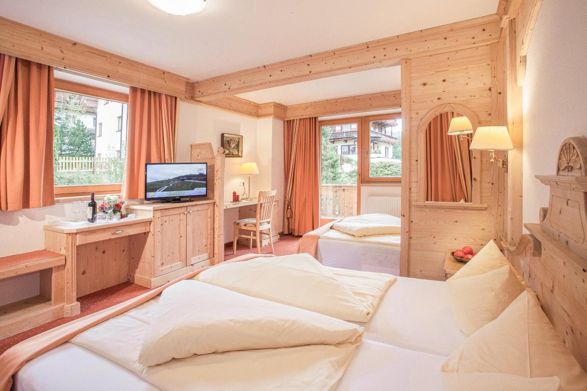 Alpenhotel Tirolerhof Gerlos Værelse billede