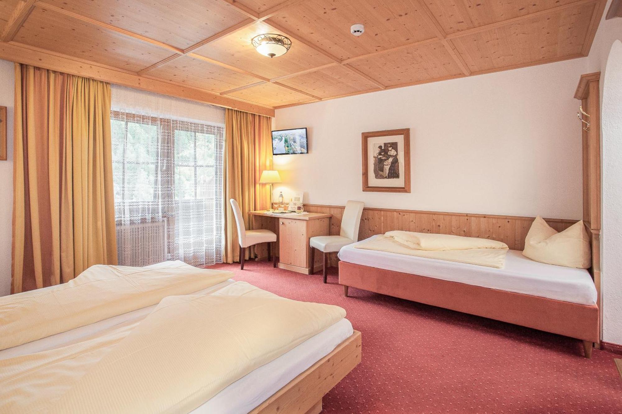 Alpenhotel Tirolerhof Gerlos Værelse billede