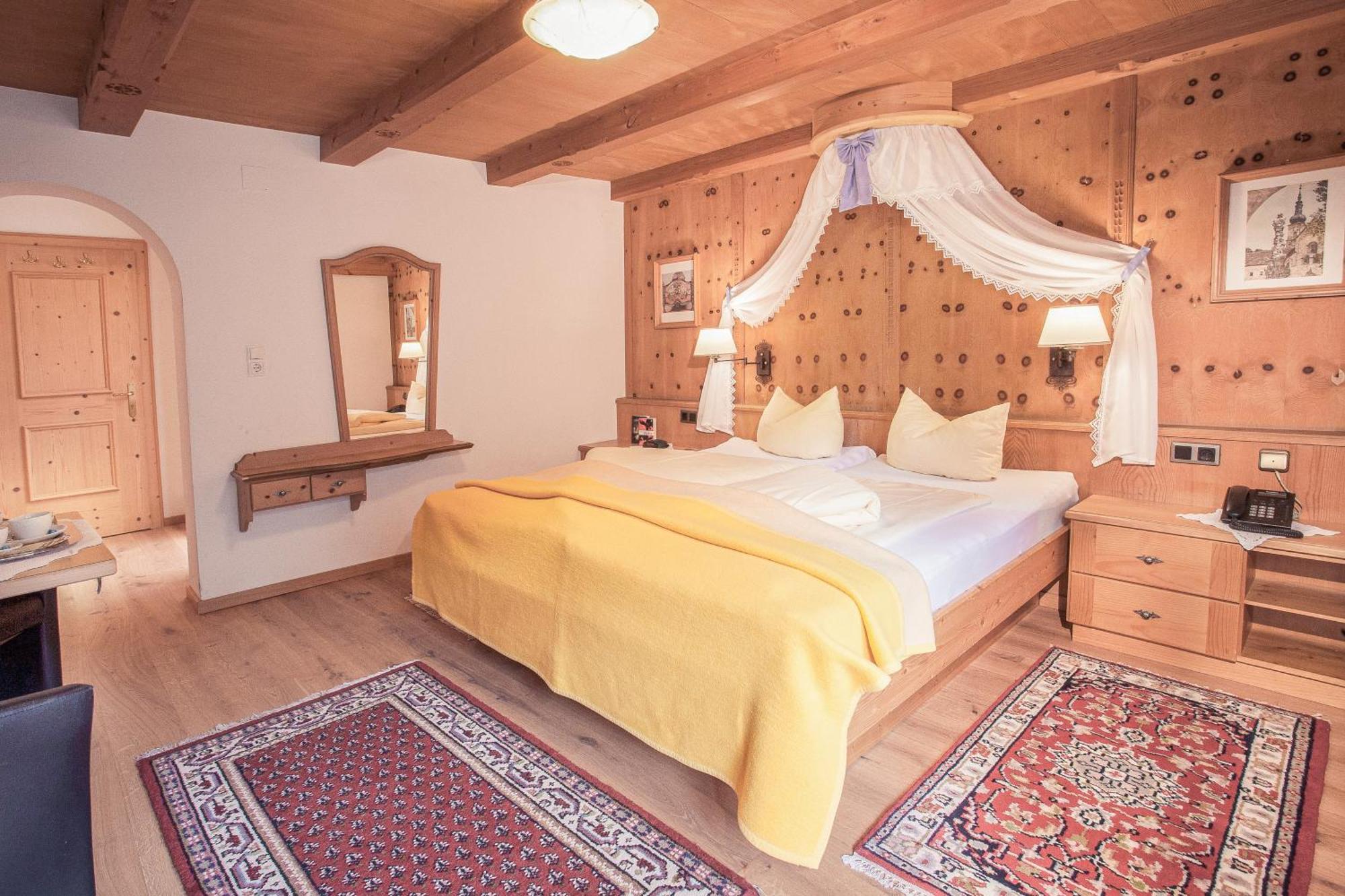 Alpenhotel Tirolerhof Gerlos Værelse billede